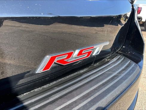 Used 2021 Chevrolet Suburban RST w/ Luxury Package image 21