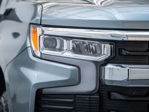 Used 2025 Chevrolet Silverado 1500 LT AWD/4WD image 13