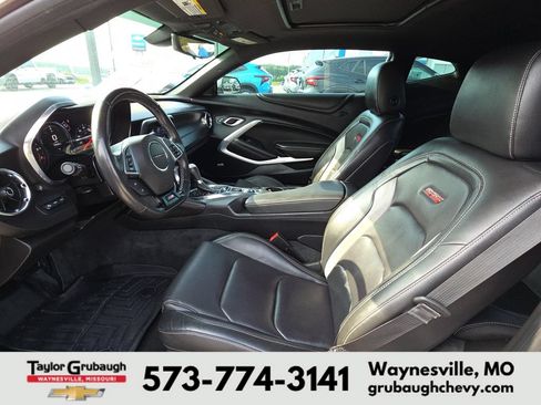 Used 2020 Chevrolet Camaro SS RWD image 15