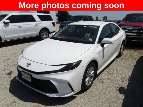 Used 2025 Toyota Camry LE FWD image 1