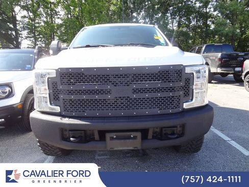 Used 2017 Ford F250 XL w/ STX Appearance Package AWD/4WD image 2