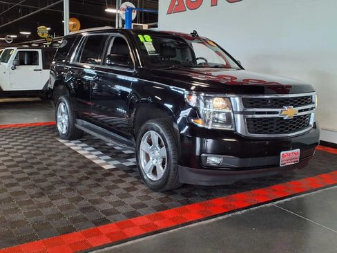 Used 2018 Chevrolet Tahoe LT AWD/4WD image 2