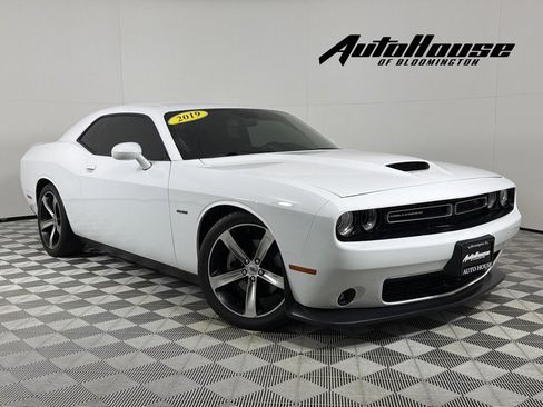 Used 2019 Dodge Challenger R/T w/ Driver Convenience Group image 1