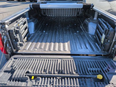 Used 2010 Ford F250 Lariat image 30