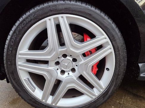 Used 2012 Mercedes-Benz ML 63 AMG 4MATIC image 21