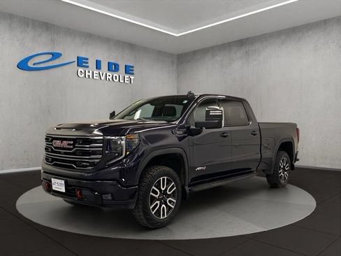 Used 2024 GMC Sierra 1500 AT4 w/ Technology Package AWD/4WD image 11