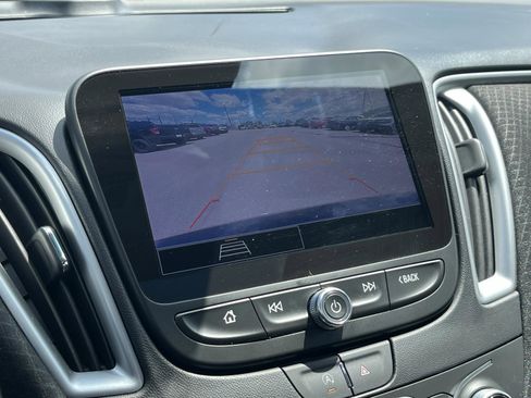 Used 2024 Chevrolet Malibu LT FWD image 21
