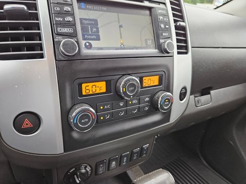 Used 2017 Nissan Frontier PRO-4X AWD/4WD image 23
