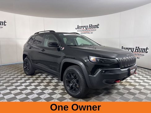 Used 2022 Jeep Cherokee Trailhawk w/ Sun, Sound & Nav Group AWD/4WD image 4