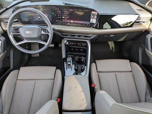 Used 2025 Audi Q5 Premium w/ Premium Plus AWD/4WD image 14