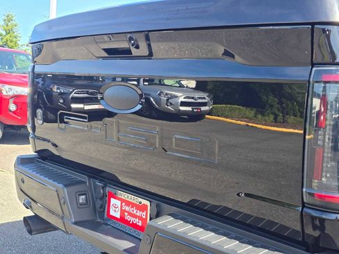 Used 2021 Ford F150 Lariat w/ Equipment Group 502A High AWD/4WD image 13