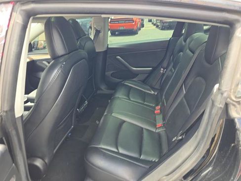 Used 2021 Tesla Model 3 Standard Range Plus RWD image 6