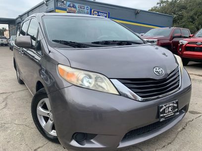 Used 2011 Toyota Sienna LE