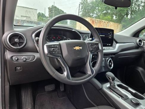 Used 2025 Chevrolet Blazer LT AWD/4WD image 14
