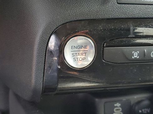 Used 2024 Ford Escape Active w/ Tech Pack #1 AWD/4WD image 18