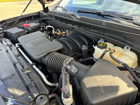 Used 2023 Chevrolet Tahoe LT image 12