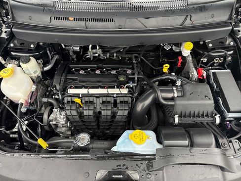 Used 2019 Dodge Journey SE w/ Blacktop Package image 28