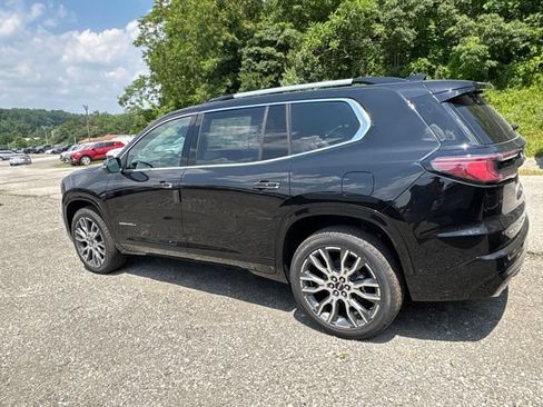 New 2026 GMC Acadia Denali Ultimate AWD/4WD image 3