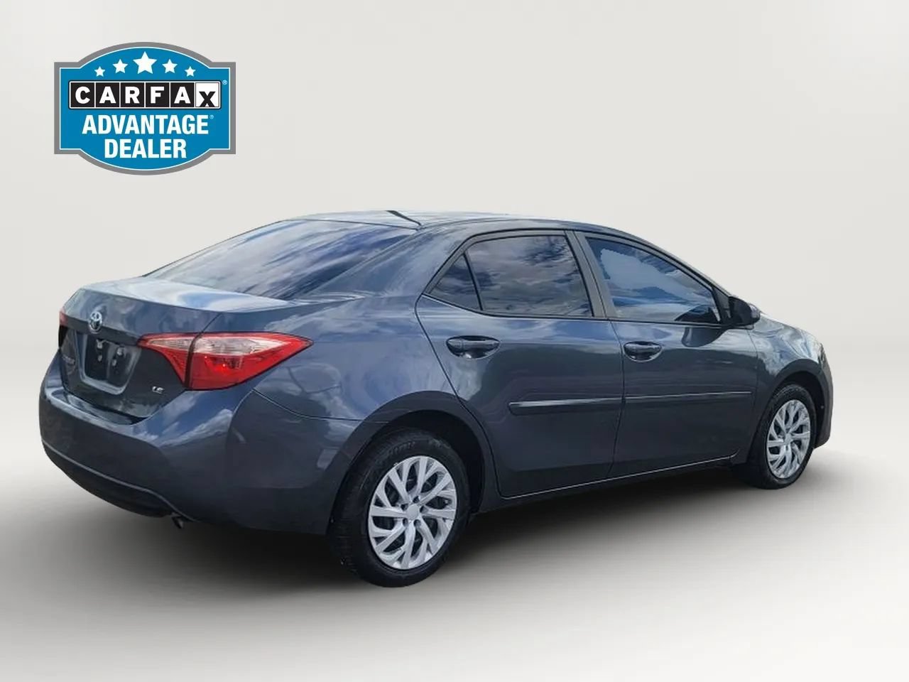Used 2017 Toyota Corolla LE FWD image 5