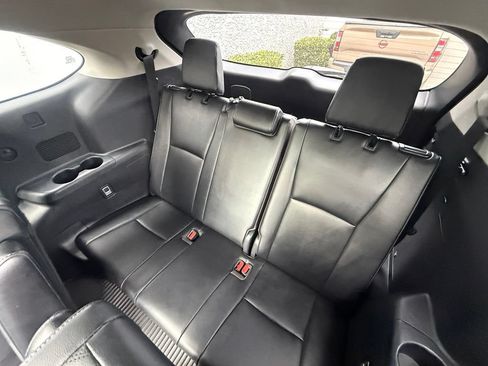 Used 2023 Toyota Highlander Platinum AWD/4WD image 19