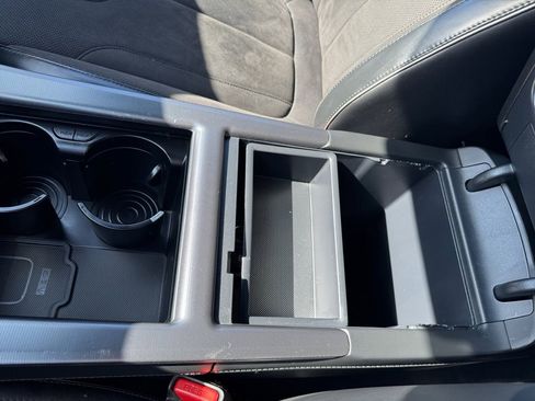 Used 2024 Hyundai Palisade Calligraphy image 23