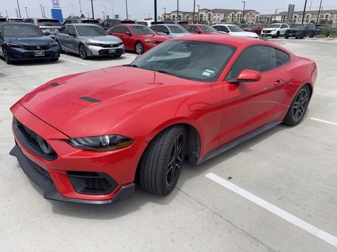 Used 2018 Ford Mustang Coupe w/ Equipment Group 101A RWD image 2