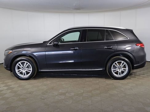 Used 2025 Mercedes-Benz GLC 300 4MATIC image 16