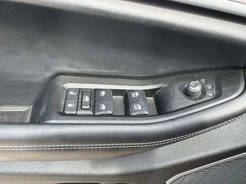 Used 2021 Jeep Grand Cherokee L Limited AWD/4WD image 38