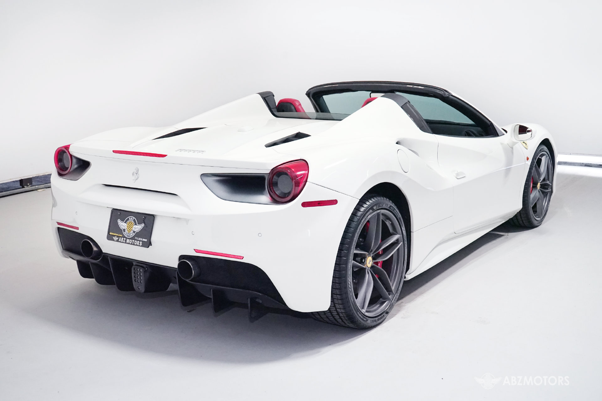 Used 2019 Ferrari 488 Spider RWD image 5