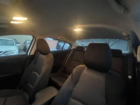 Used 2015 MAZDA MAZDA3 i Touring FWD image 13