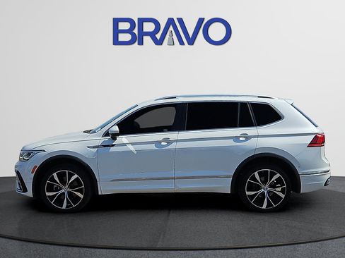 Used 2022 Volkswagen Tiguan SEL R-Line AWD/4WD image 2