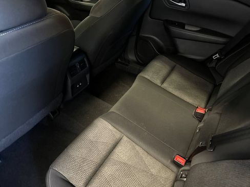 Used 2024 Nissan Rogue SV AWD/4WD image 12