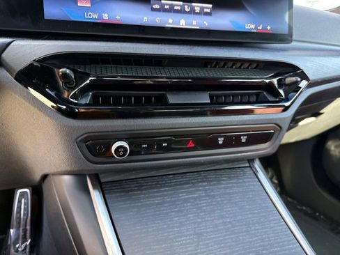 Used 2026 BMW 330i Sedan w/ M Sport Package RWD image 26