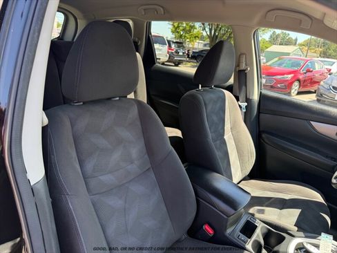 Used 2015 Nissan Rogue SV w/ SV Premium Package AWD/4WD image 18