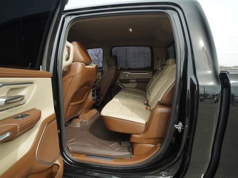 Used 2019 RAM 1500 Laramie image 14