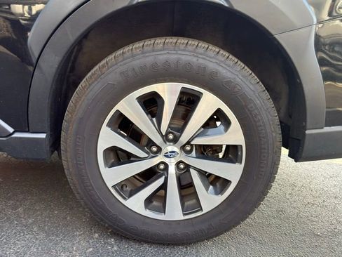 Used 2023 Subaru Outback Premium AWD/4WD image 7