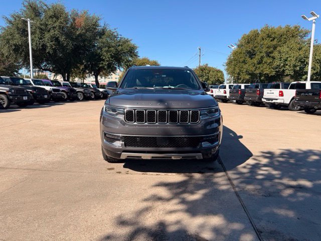 Used 2024 Jeep Wagoneer Series III AWD/4WD image 2