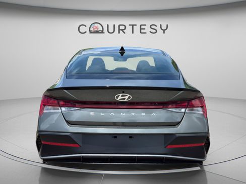 New 2026 Hyundai Elantra SEL Sport Premium FWD image 4