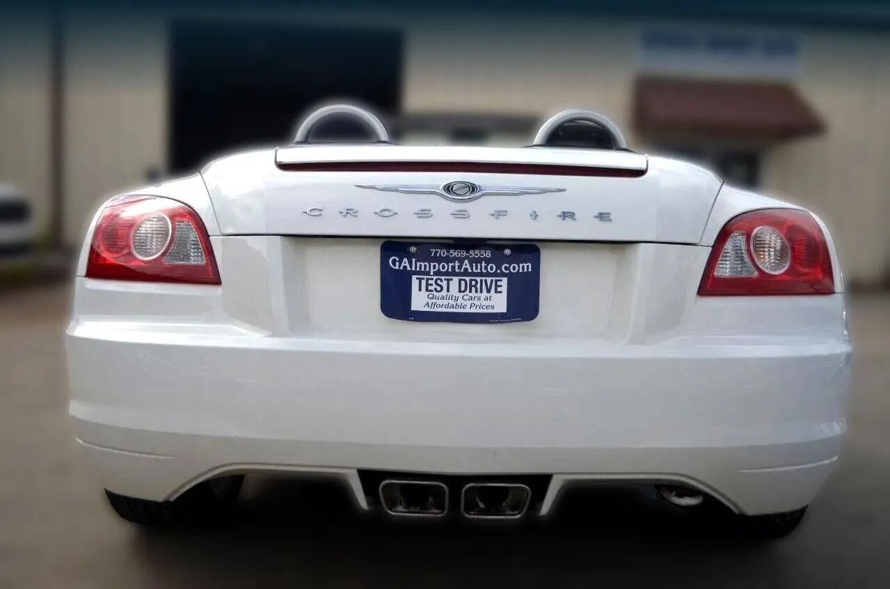 Used 2005 Chrysler Crossfire Limited RWD image 7
