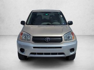 Used 2005 Toyota RAV4 2WD video 2