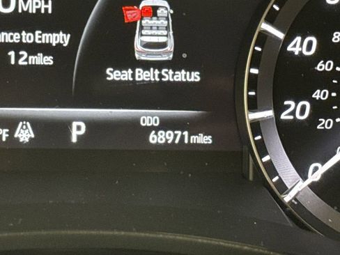 Used 2020 Toyota Highlander XLE image 10