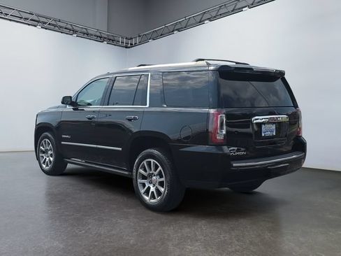 Used 2017 GMC Yukon Denali w/ Open Road Package AWD/4WD image 3
