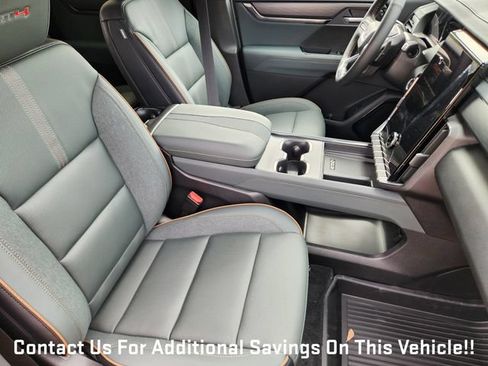 New 2026 GMC Acadia AT4 w/ Luxury Package AWD/4WD image 10