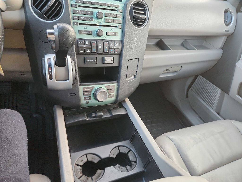 Used 2010 Honda Pilot Touring image 18