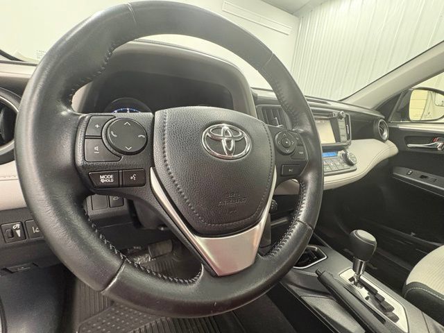 Used 2017 Toyota RAV4 XLE w/ All Weather Liner Package FWD image 20