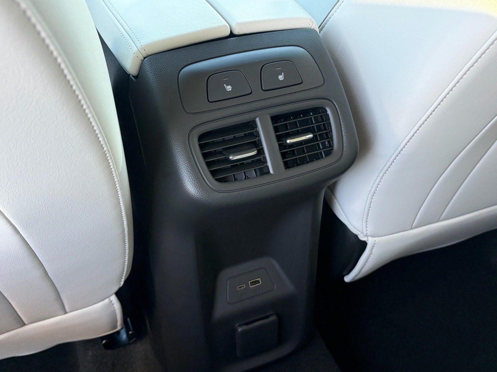 Used 2026 Buick Envision Avenir AWD/4WD image 30