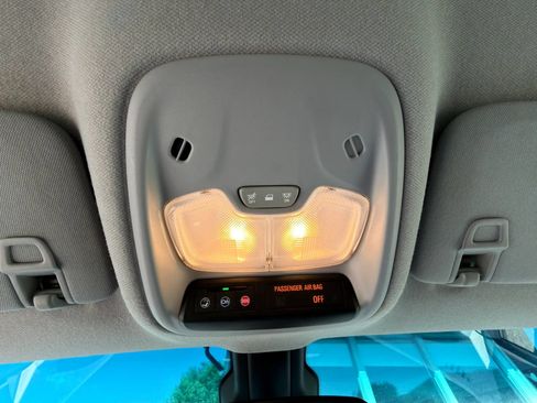 Used 2020 Chevrolet Bolt LT FWD image 28