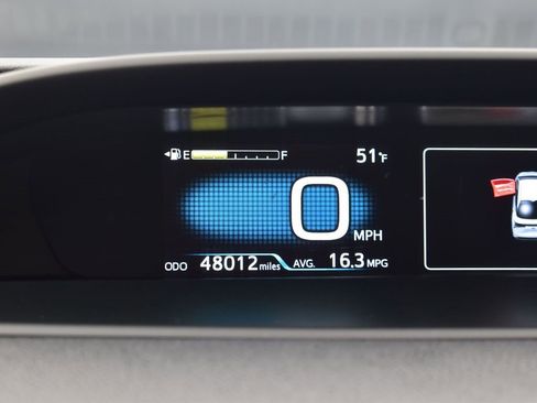 Used 2020 Toyota Prius XLE image 14