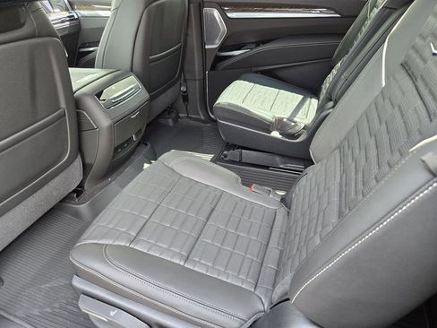 New 2026 Cadillac Escalade ESV Platinum Sport AWD/4WD image 36
