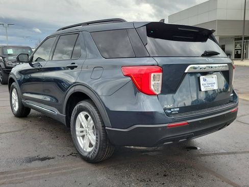 Certified 2022 Ford Explorer XLT image 6